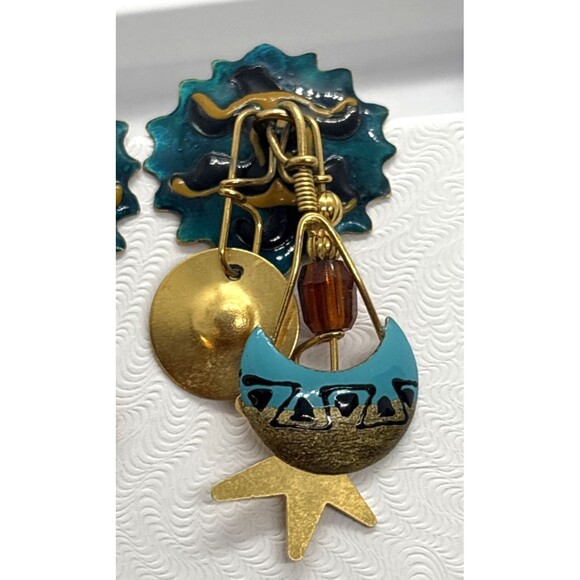 Vintage Lunch at the Ritz Gold Tone Enamel Southwestern‎ Dangle Pierced Earrings - Picture 3 of 11